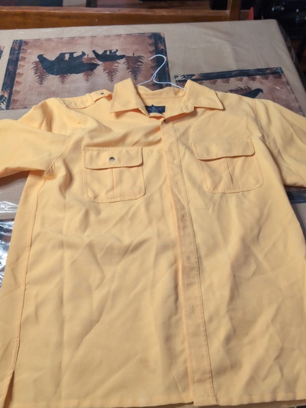 Vintage Men's Short-Sleeve Polyester Shirt Jacket in Yellow